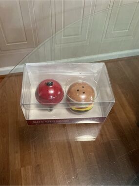 Hand Painted Ceramic Salt & Pepper Shakers Set, Grill & Burger, 2pc